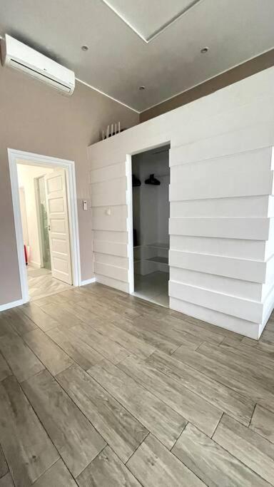 Renovated And Spacious Two-Bedroom Condo In Budapest Eksteriør bilde